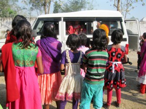 buss-Baghmara-Indien-students